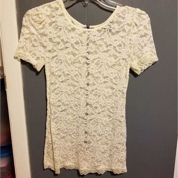 lace top  - Picture 1 of 2